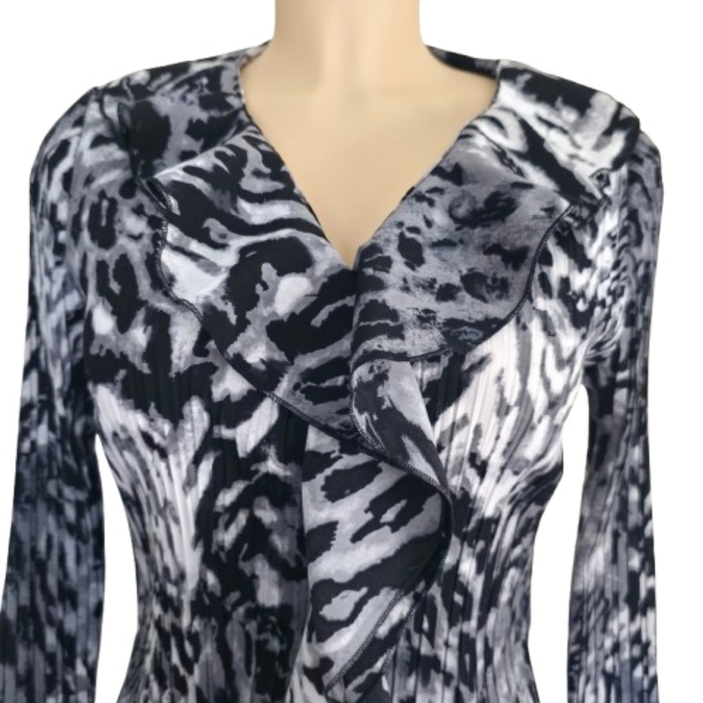 Animal Print Buttom Down Ruffle Neck Blouse Size  S - Picture 4 of 9